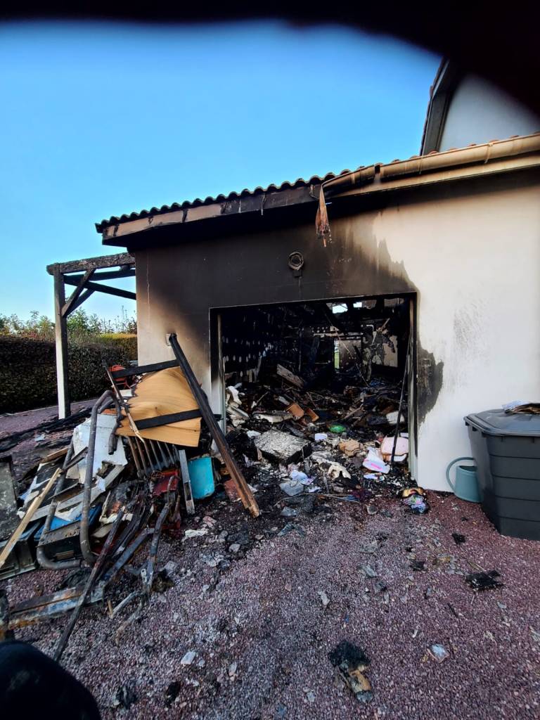 Intervention sur un sinistre incendie, mise en sécurité de l'installation électrique.